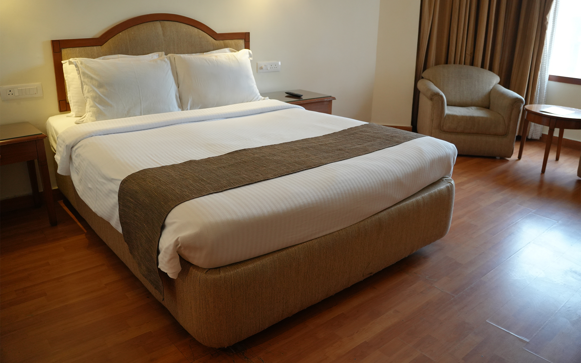 Executive Room 1920x1200 (1)